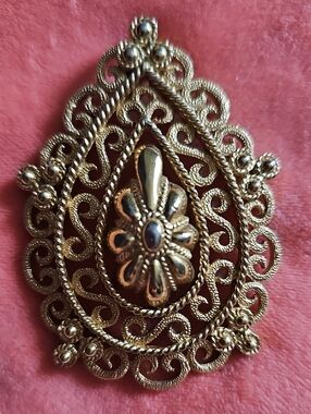 Very Vintage ,teardrop Pendant